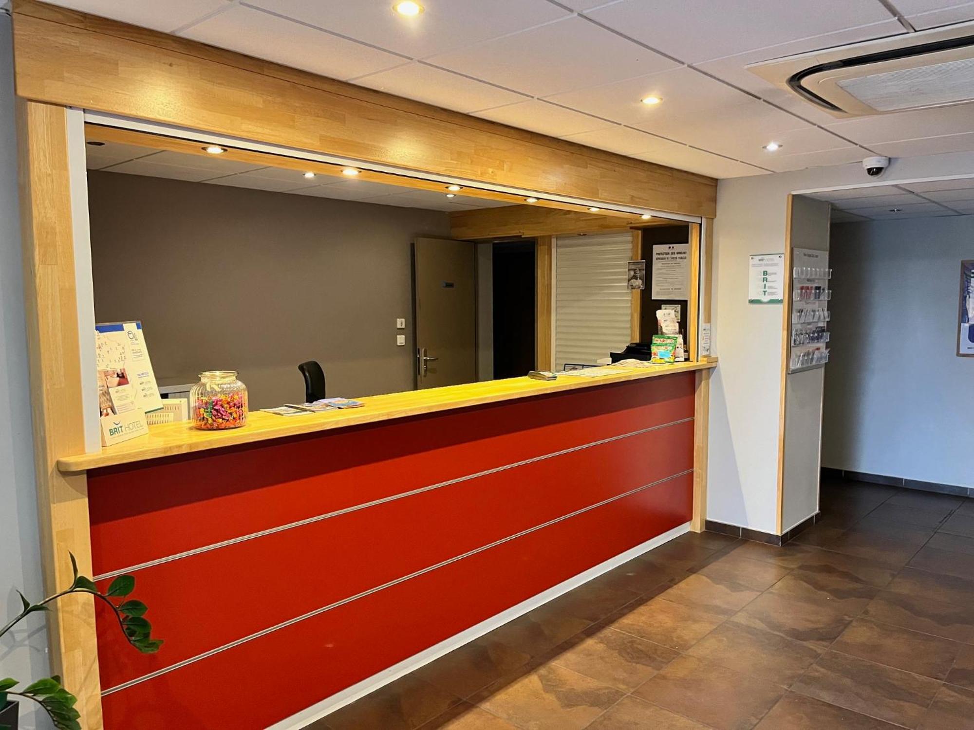 Brit Hotel Confort 몽토방 외부 사진