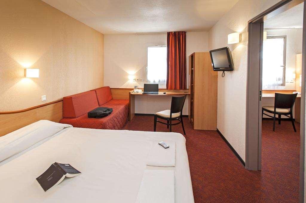 Brit Hotel Confort 몽토방 객실 사진