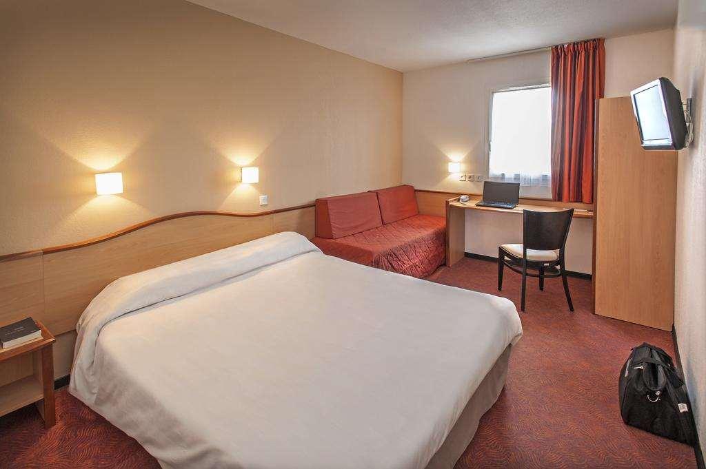 Brit Hotel Confort 몽토방 객실 사진